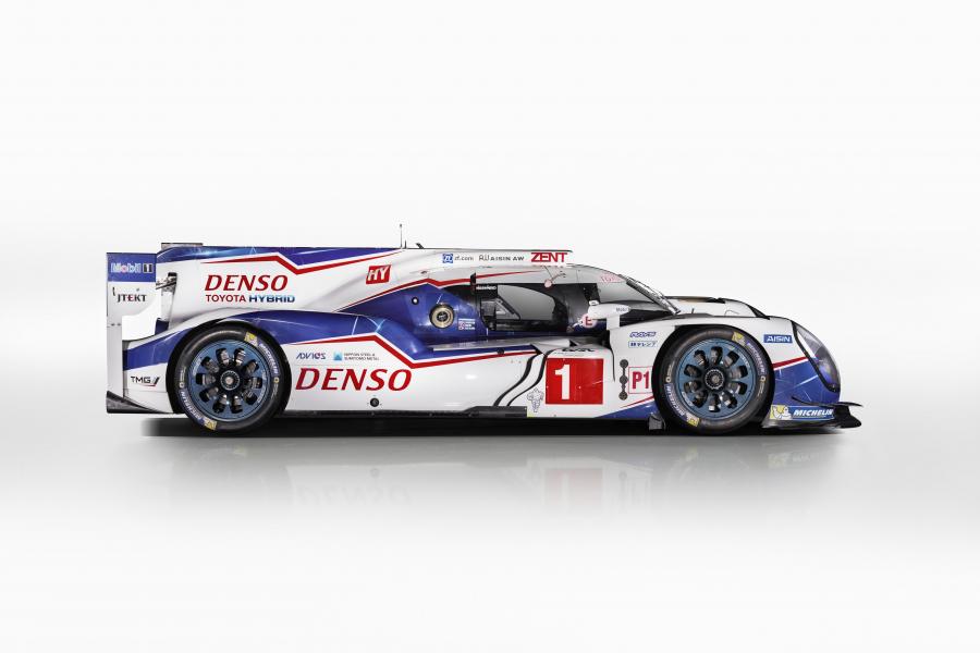  Toyota TS040 Hybrid 2015 года  (фото 13 из 14)